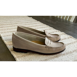 GH Bass Weejuns Penny Loafers Beige Leather Women’s Size 8 Classic Moc Toe
